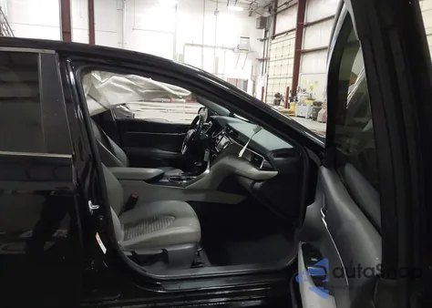 2019 Toyota Camry Se z USA, uszkodzony, nr VIN JTNB11HK0K3080138